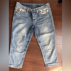 Rue21 Light Blue Cropped Jeans with Lace Detail